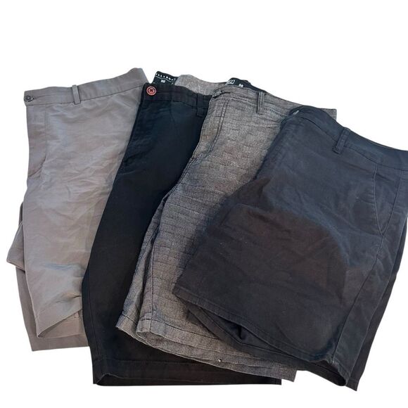 Bundle lot of Four pairs men’s shorts Billabong Nike Ezekiel RSQ black gray 38 - Picture 1 of 15